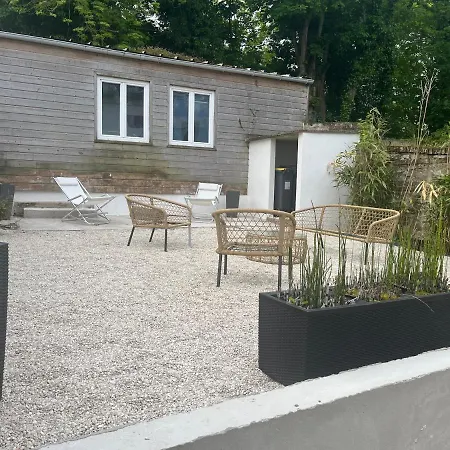 Le Petit Universel *